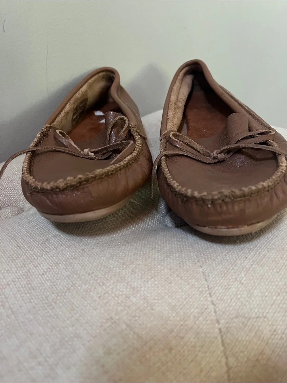 Near perfect Minnetonka driving moccasins size 9.5